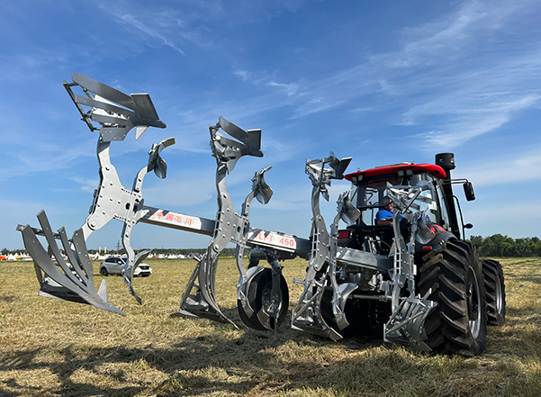 翻轉(zhuǎn)犁機(jī)械安全施工守則